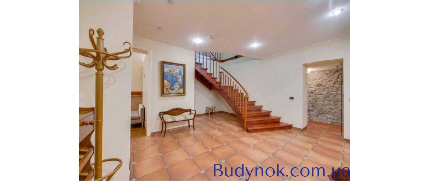довгострокова оренда 8-к будинок Київ, Печерський, 7000 $/міс.