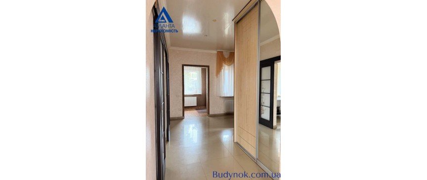 продаж 5-к квартира Луцьк, 215000 $