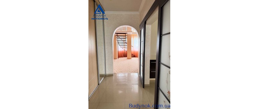 продаж 5-к квартира Луцьк, 215000 $