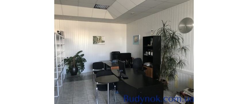 Продам капитальный склад с рампой.