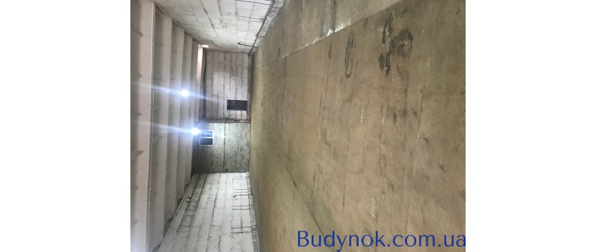 Продам капитальный склад с рампой.