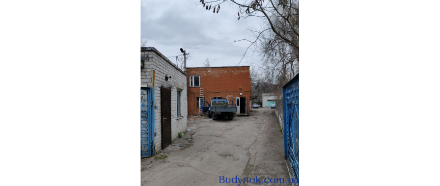 Продам в центре СТО или под производство, склад, 652м2.