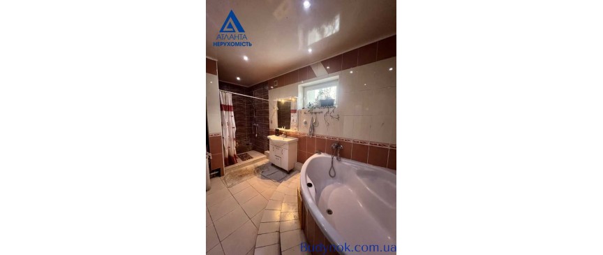 продаж 5-к будинок Луцьк, 110000 $