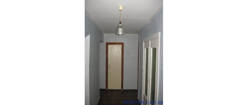 Продается 4х комнатная квартира в кирпичном доме в р-не Жилпоселока.