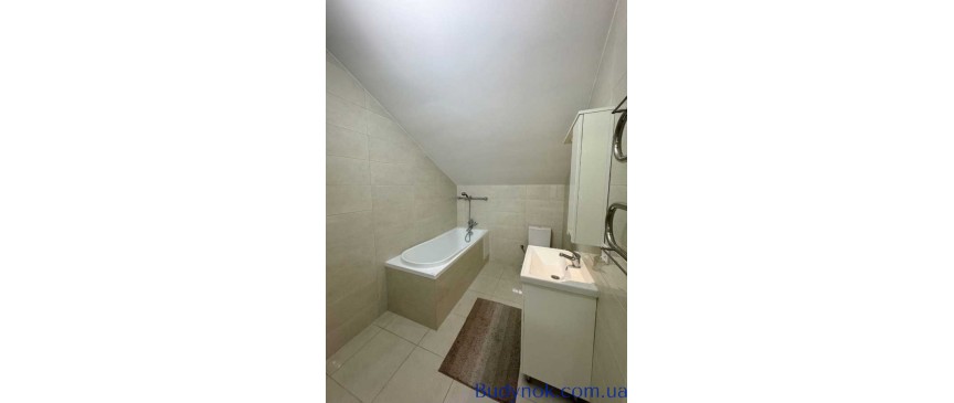 продаж 4-к котедж Рівне, 135000 $