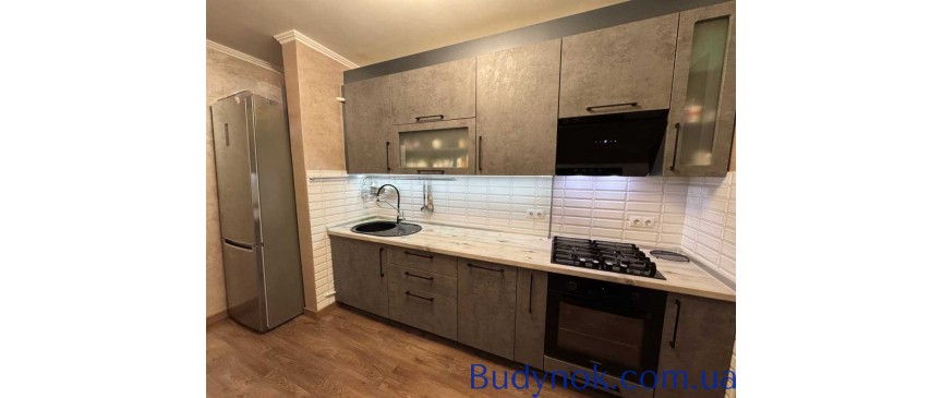 продаж 3-к квартира Рівне, 72000 $