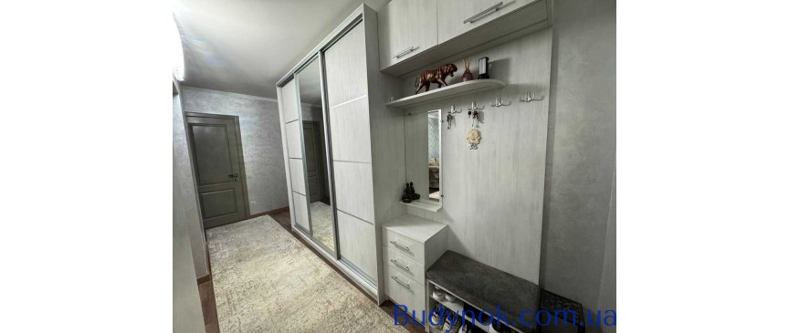 продаж 3-к квартира Рівне, 72000 $