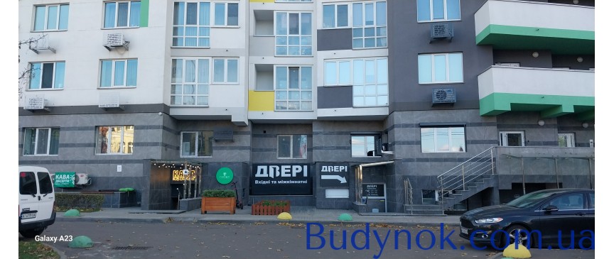 Продаж фасадного комерційного приміщення на шосе Харківське 190, площа 60 кв.м .