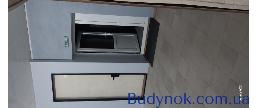 Продаж фасадного комерційного приміщення на шосе Харківське 190, площа 60 кв.м .