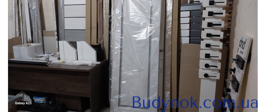 Продаж фасадного комерційного приміщення на шосе Харківське 190, площа 60 кв.м .