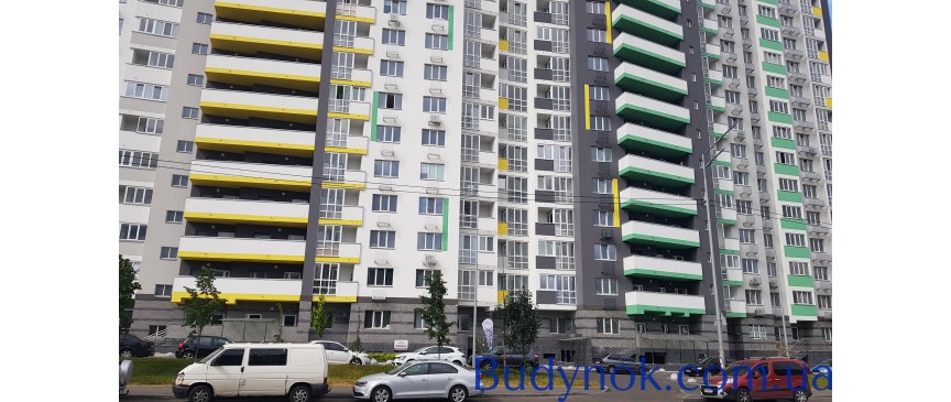 Продаж фасадного комерційного приміщення на шосе Харківське 190, площа 60 кв.м .