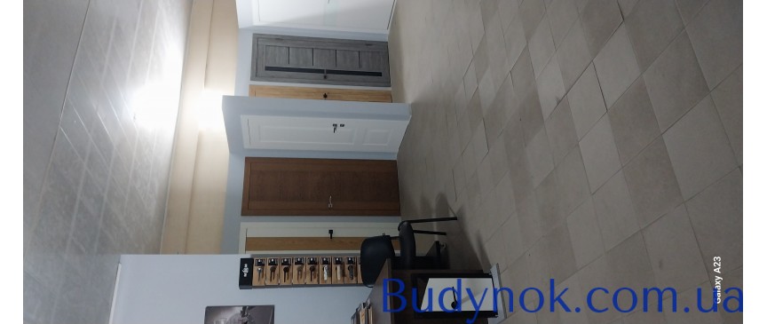 Продаж фасадного комерційного приміщення на шосе Харківське 190, площа 60 кв.м .