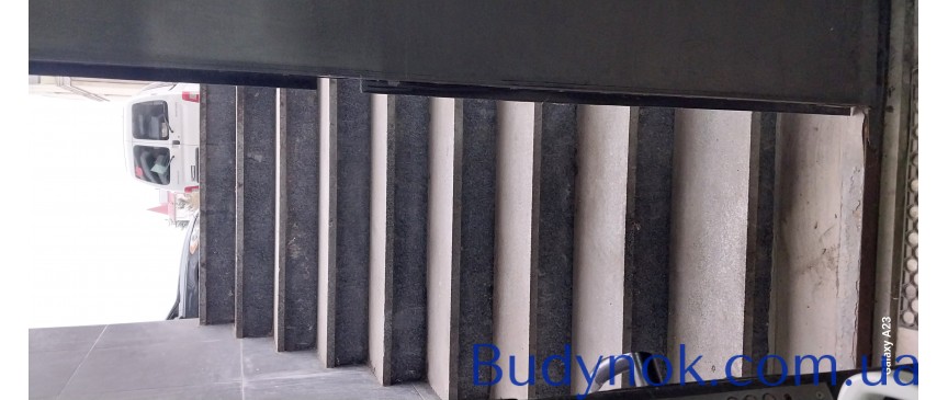 Продаж фасадного комерційного приміщення на шосе Харківське 190, площа 60 кв.м .