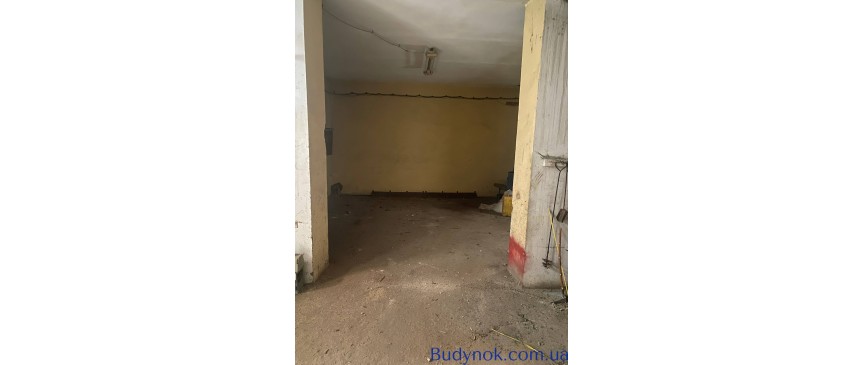 Продаж виробничого приміщення 1673.6 м², Теплична вул., 21А