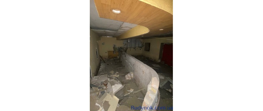 Продаж торгівельного приміщення 242 м², Перемоги вул., 87