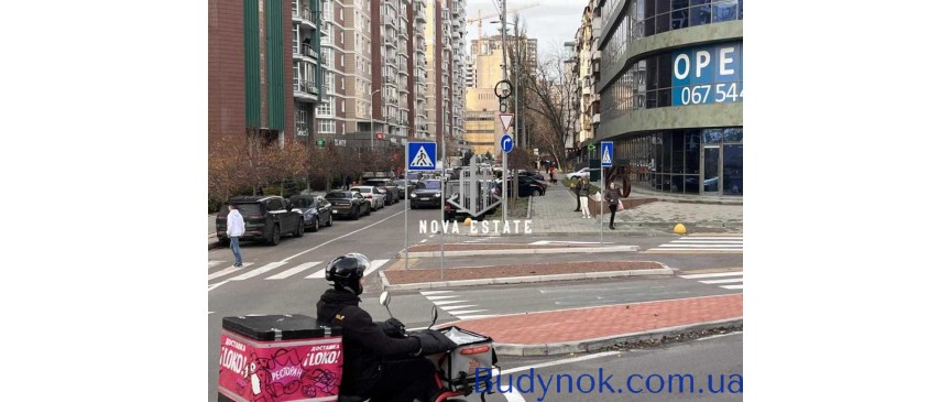 довгострокова оренда торгові площі Київ, Печерський, 3250 $/міс.