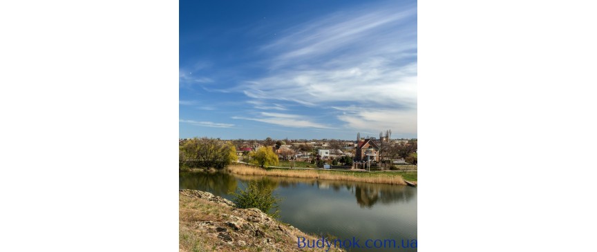 Продаж будинку в центрі Лозуватки 63 м²: 16 соток та 150 м до річки!