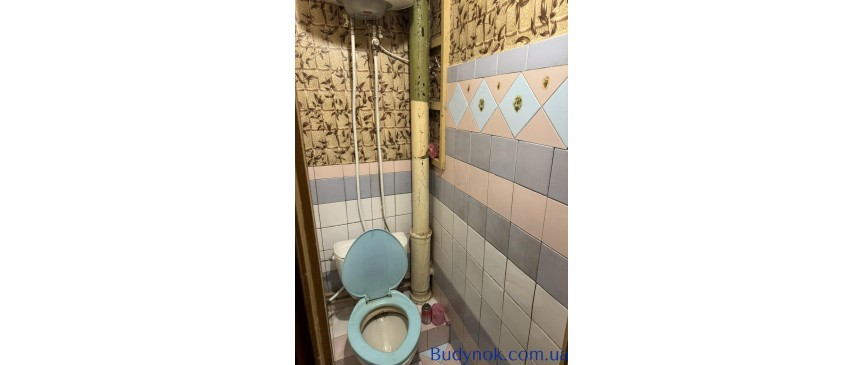 2-х кімн, метро Харківська 7 хв. пішки , є світло, є бойлер; можна військовим, з тваринами, 