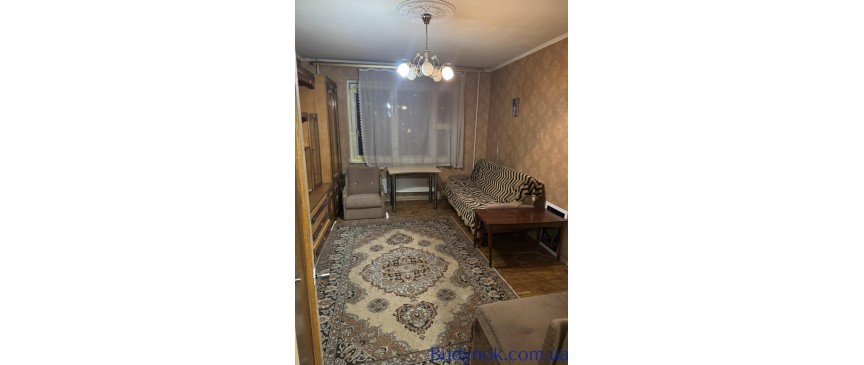 2-х кімн, метро Харківська 7 хв. пішки , є світло, є бойлер; можна військовим, з тваринами, 