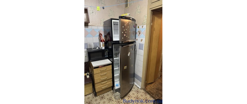 2-х кімн, метро Харківська 7 хв. пішки , є світло, є бойлер; можна військовим, з тваринами, 