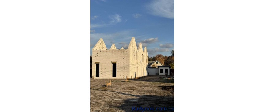 продаж 3-к таунхаус Новомосковський, Новомосковськ, 28000 $