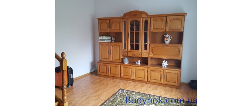 Продам 2 эт. кирпичный дом 225 кв.м. на Оболоне,с.к Чернобылец