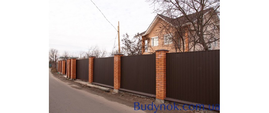 Продам 2 эт. дом на 2 семьи 308 кв.м. в с.Новые Петровцы,14 соток земли