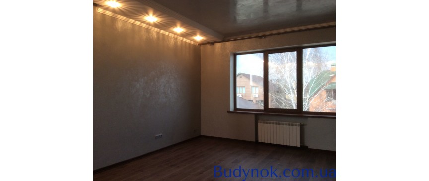 Продам 2 эт. кирпичный дом 350 кв.м. в г.Вышгороде,м.Дедовица,10 соток земли