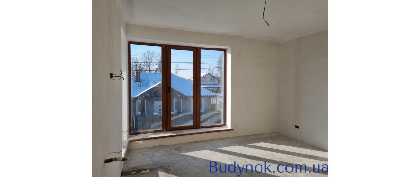 Продам 2 эт.дом 270 кв.м. в с.Осещина,КГ Синевир,на 1 линии р.Десна