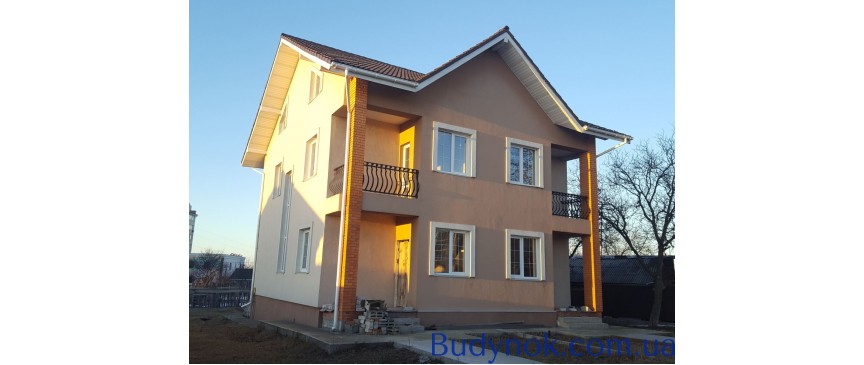Продам 2 эт. дом на 2 семьи 308 кв.м. в с.Новые Петровцы,14 соток земли