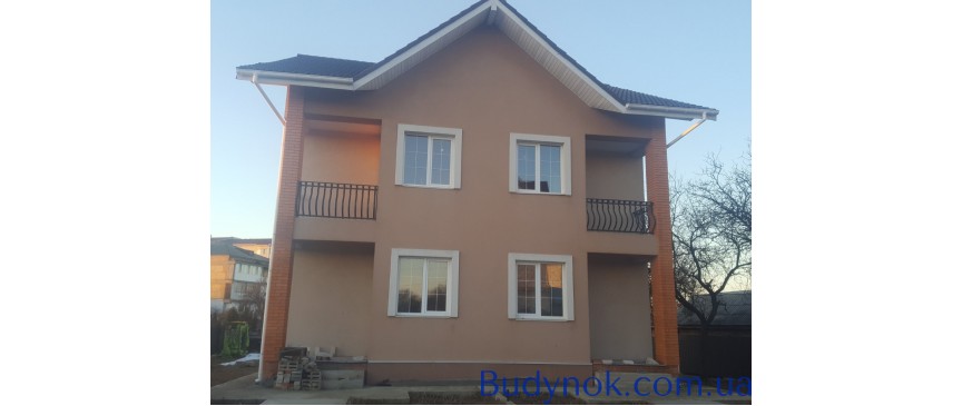 Продам 2 эт. дом на 2 семьи 308 кв.м. в с.Новые Петровцы,14 соток земли