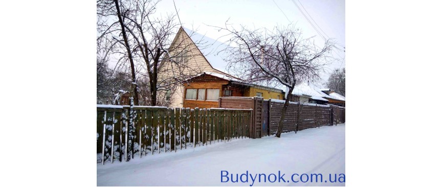Продается кирпичный дом г. Остер,  80км. от Киева, рядом речка , лес.