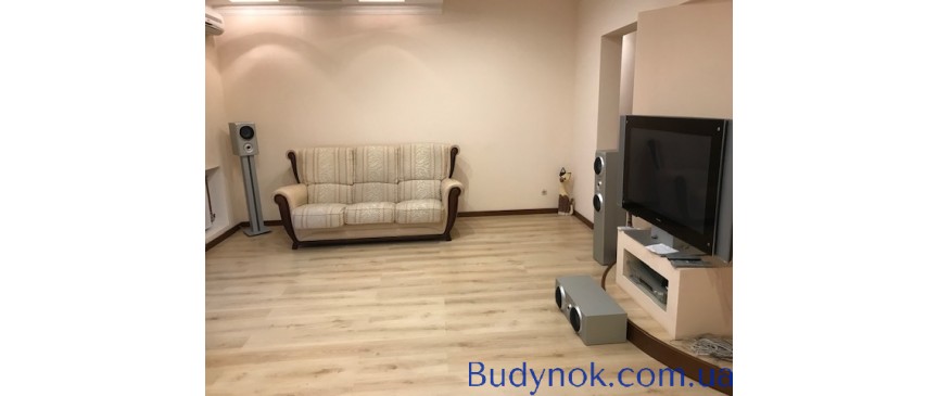 Продам квартиру по ул.Рабочей 148.