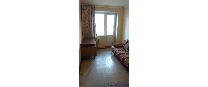 Продам двухкомнатную квартиру в Донецке возле площади Ленина
