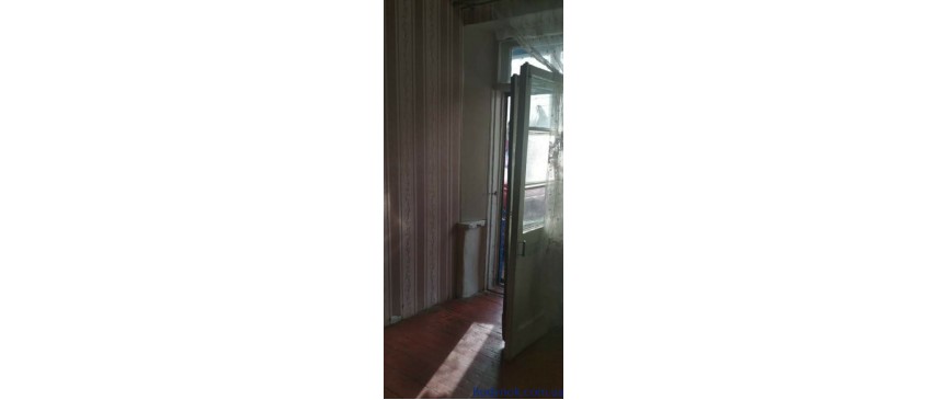 Продам 2 комнатную гостинку с балконом, ХТЗ, метро Масельского 