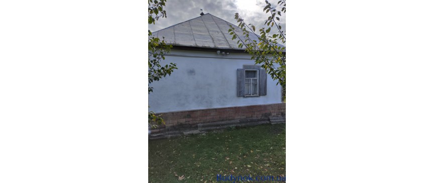 Продається житловий будинок або дачний.