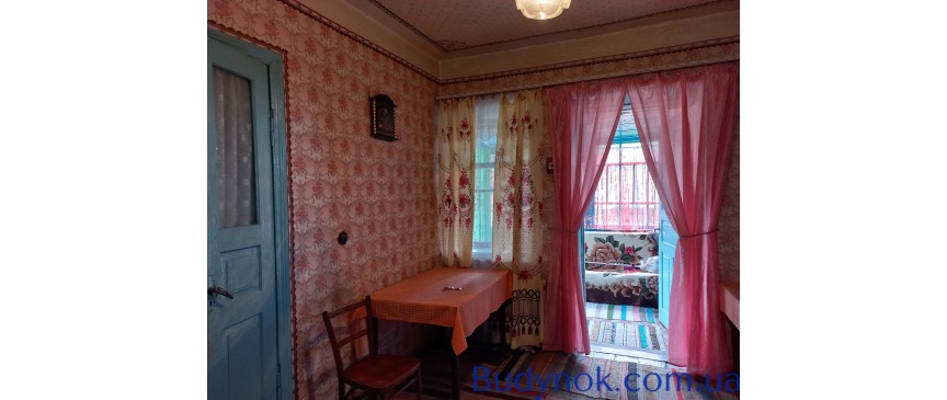 Продаю кирпичный дом в с. Горбани
