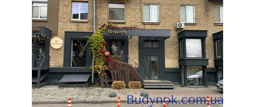 продаж торгові площі Київ, Печерський, 310000 $