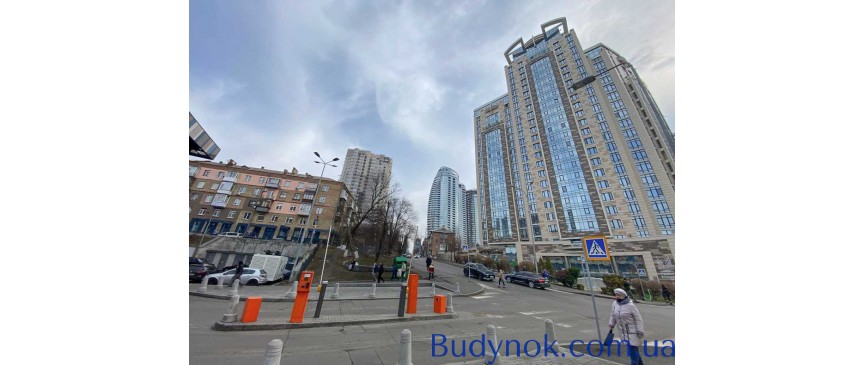 продаж торгові площі Київ, Печерський, 310000 $