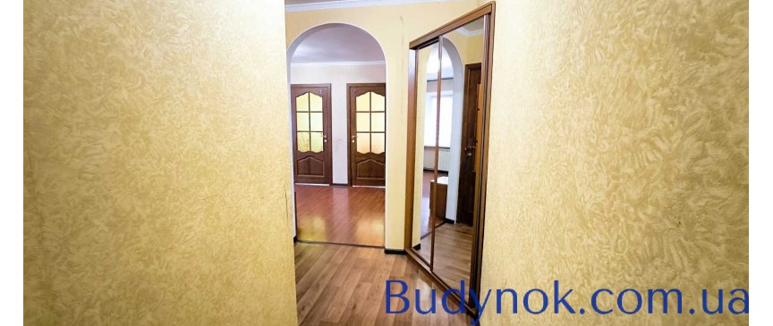 продаж 3-к квартира Іванківський, Іванків, 21800 $