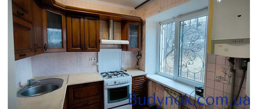 продаж 3-к квартира Іванківський, Іванків, 21800 $