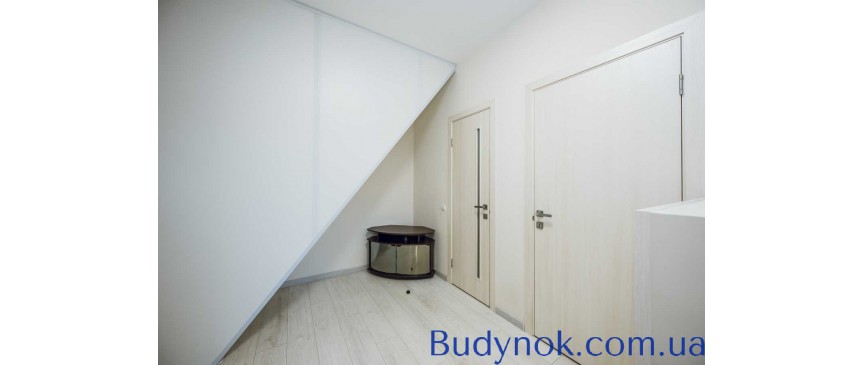 довгострокова оренда 3-к таунхаус Київ, Солом`янський, 45000 грн./міс.