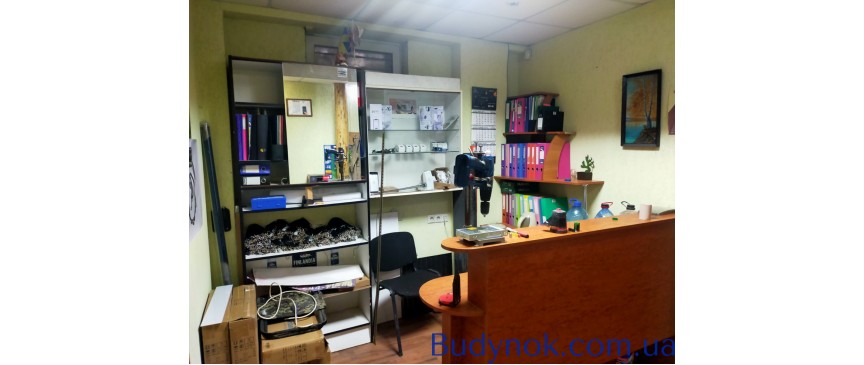 Продається комерційне приміщення по вул.