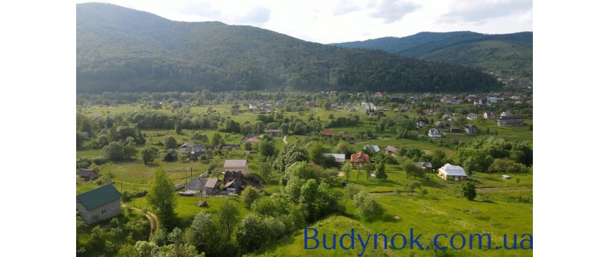 Земельна ділянка в м. Яремче з виходом до лісу 0.44 га