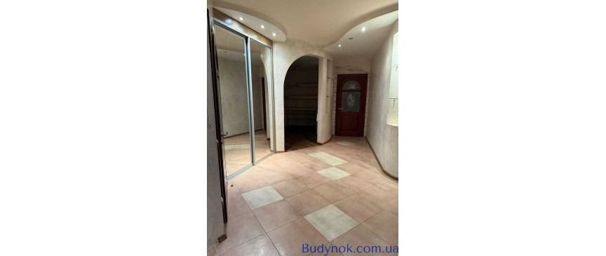 продаж 4-к квартира Київ, Дніпровський, 149500 $