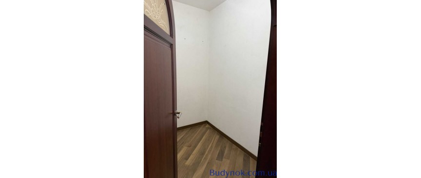 продаж 4-к квартира Київ, Дніпровський, 149500 $