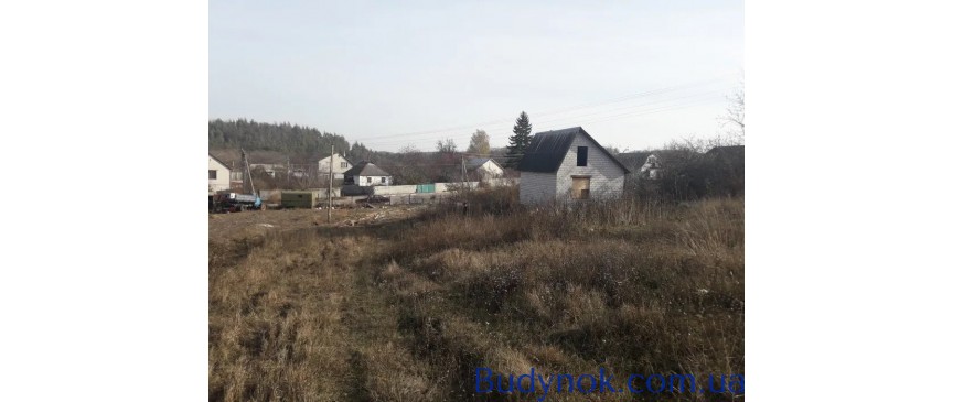 Продаж будинку/землі в селі Жуковці/Жуковцы