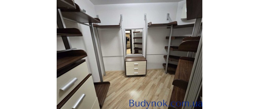 продаж 4-к квартира Київ, Дніпровський, 220000 $