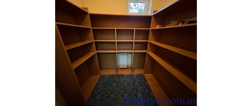 продаж 4-к будинок Києво-Святошинський, Чабани, 179000 $