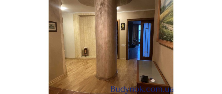  квартира 238 м. кв., вул. Провіантська (Г. Тимофєєвої) 3 з паркінгом
